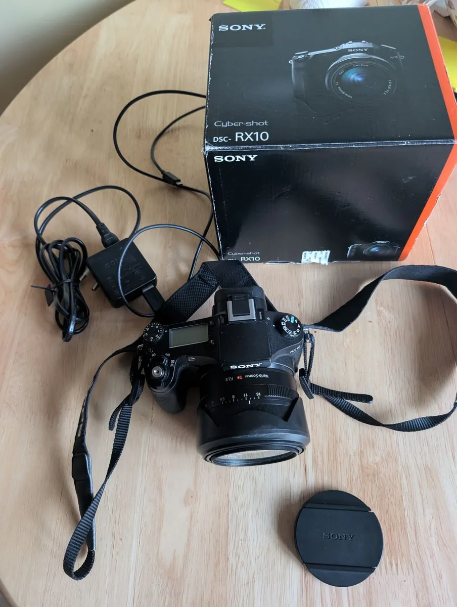 Sony DSC-Rx10 - Image 1