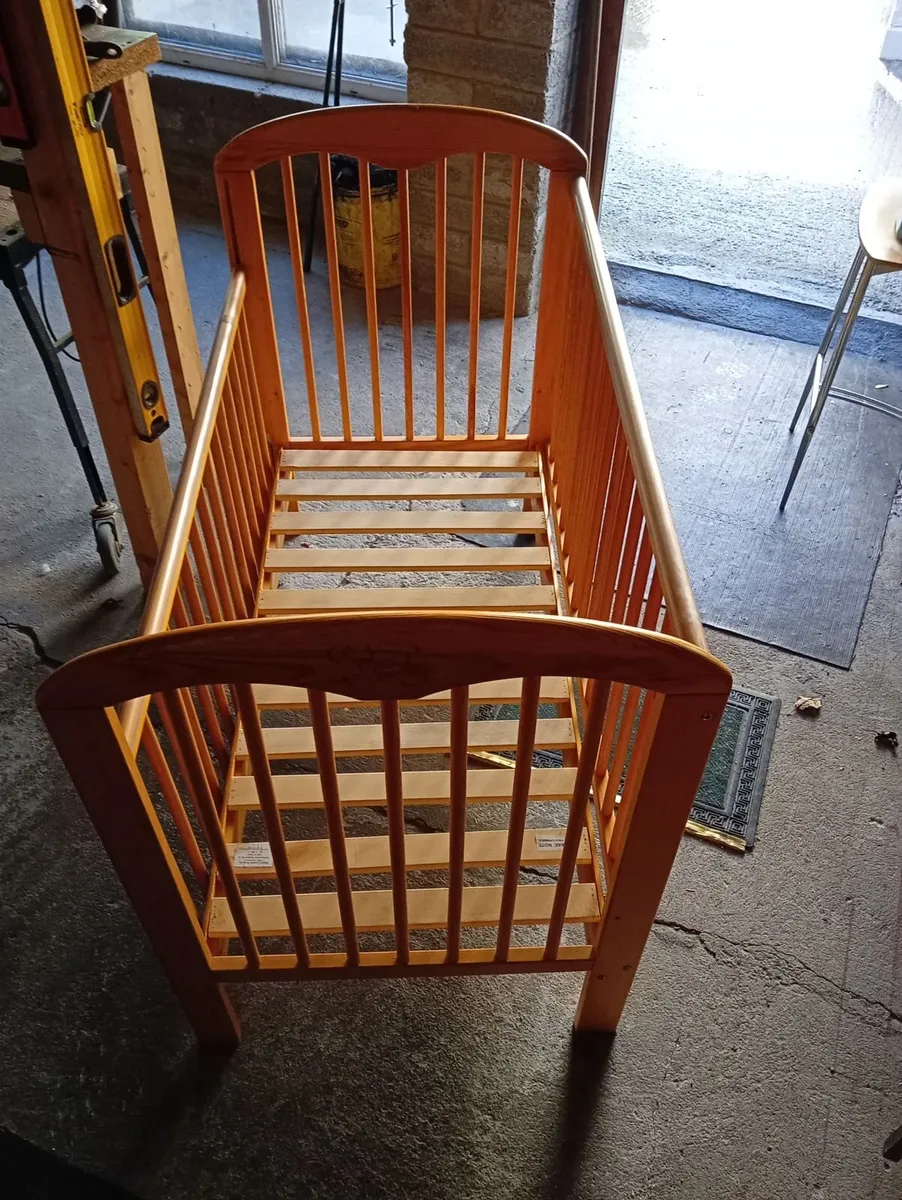 Child's Cot - Image 2