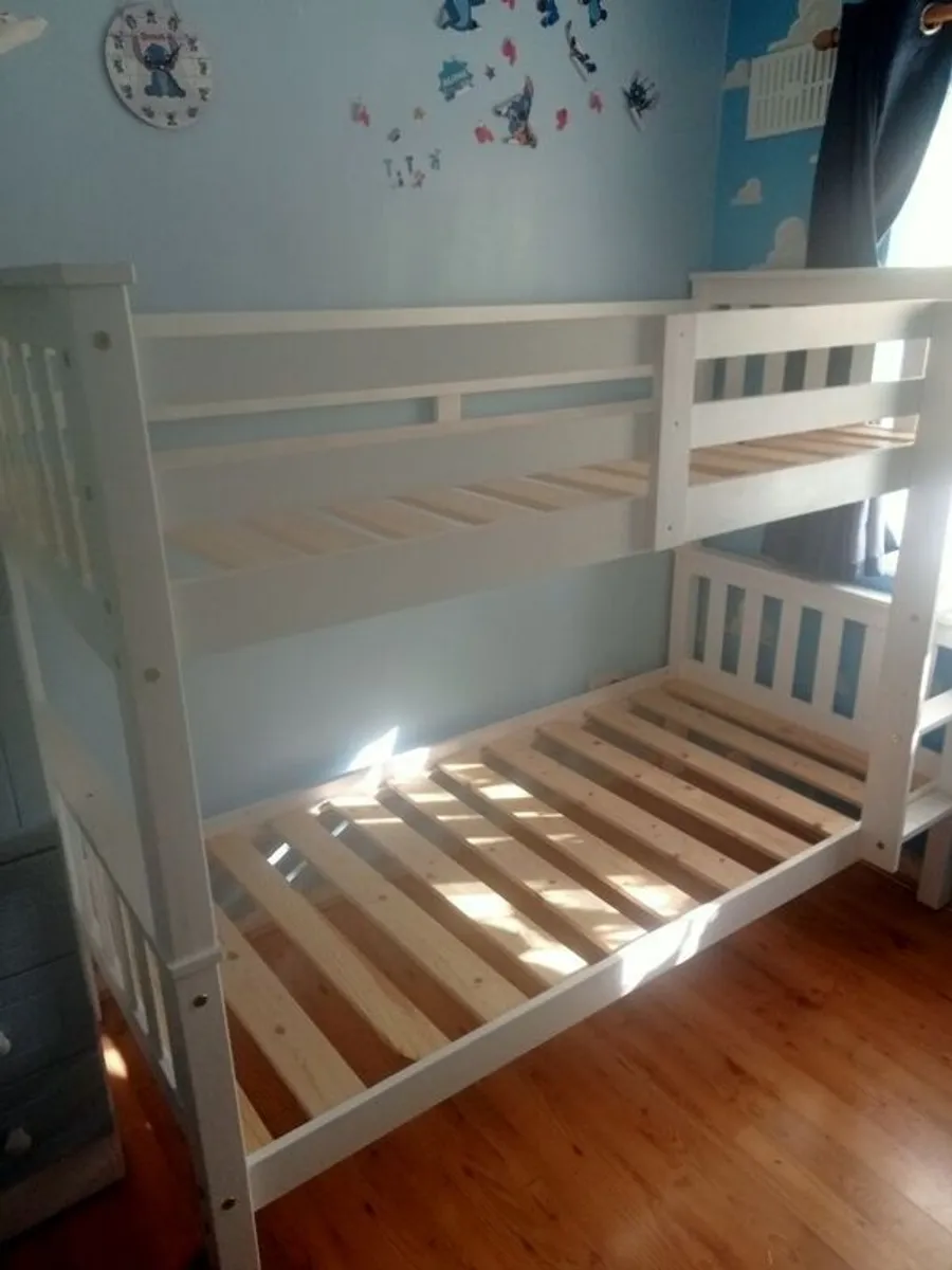 bunk bed - Image 1