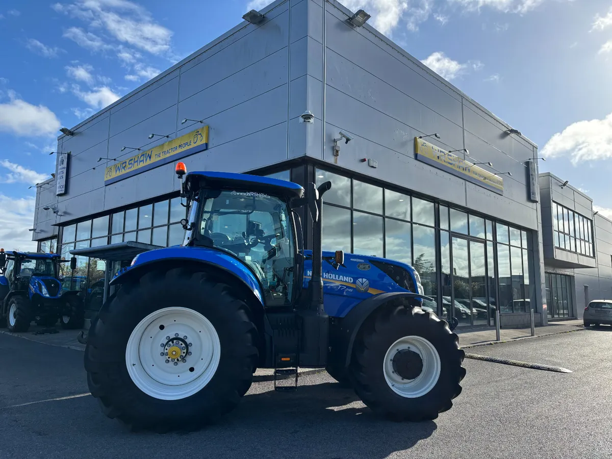 New Holland T7.245 Auto Command-1610hrs - Image 3