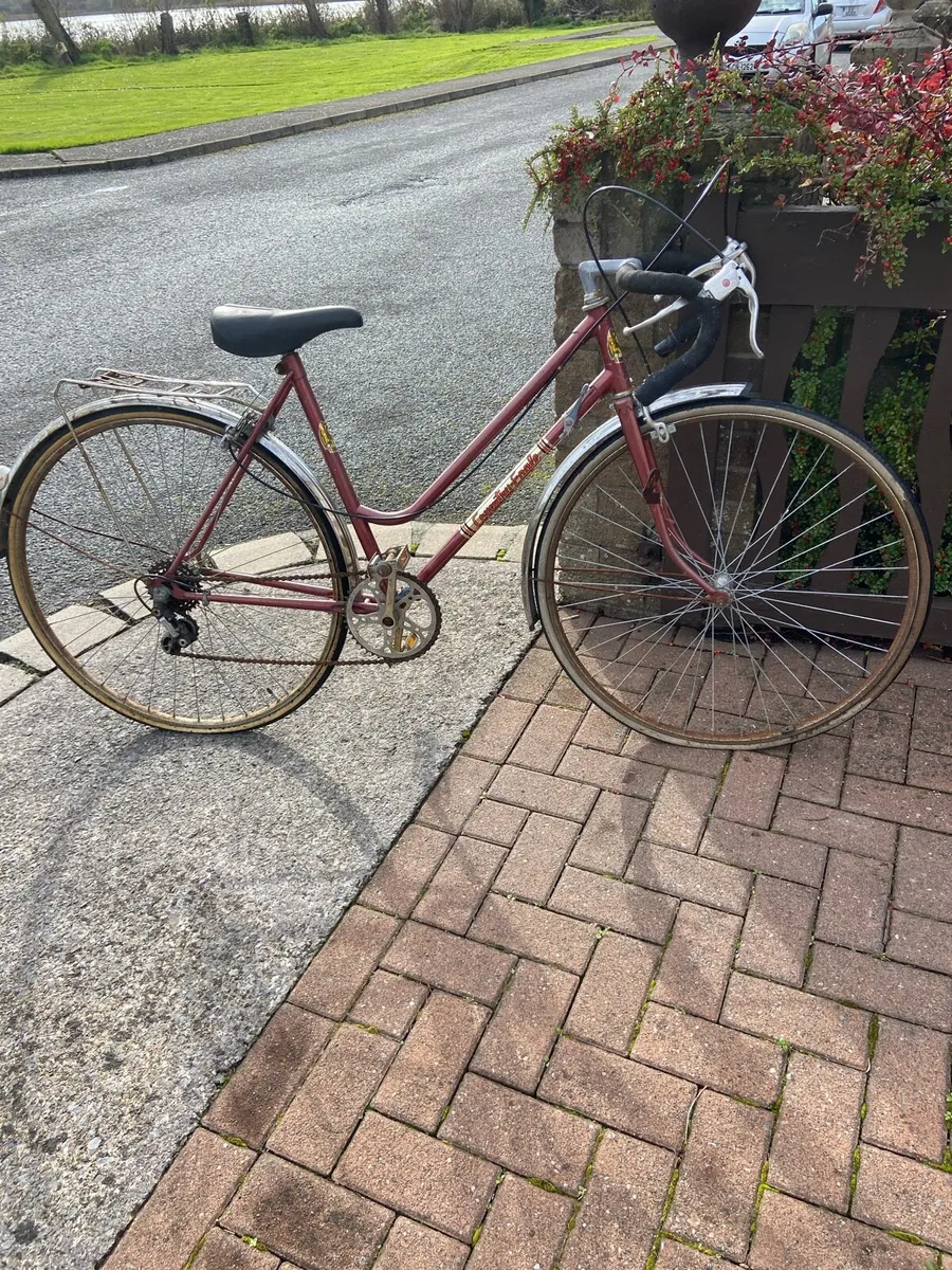 Lady’s. Bicycle.   Coventry. Eagle - Image 1