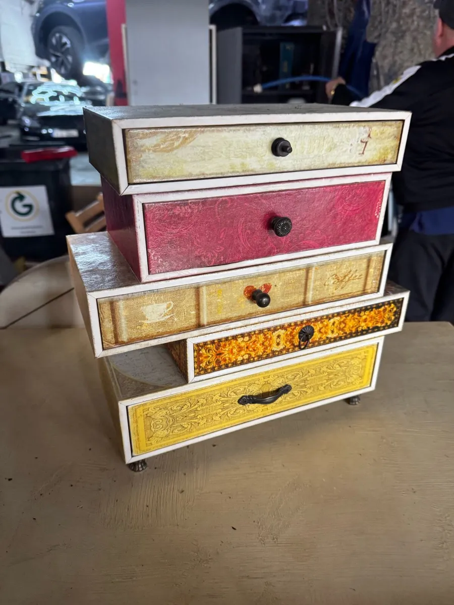 Miscellaneous Items / Antiques - Image 2