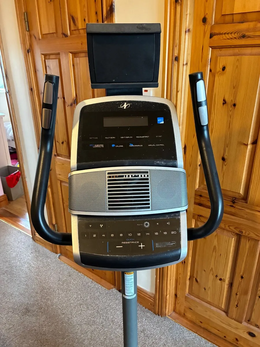 Nordic Track GX 2.7 exercise bike - Image 2