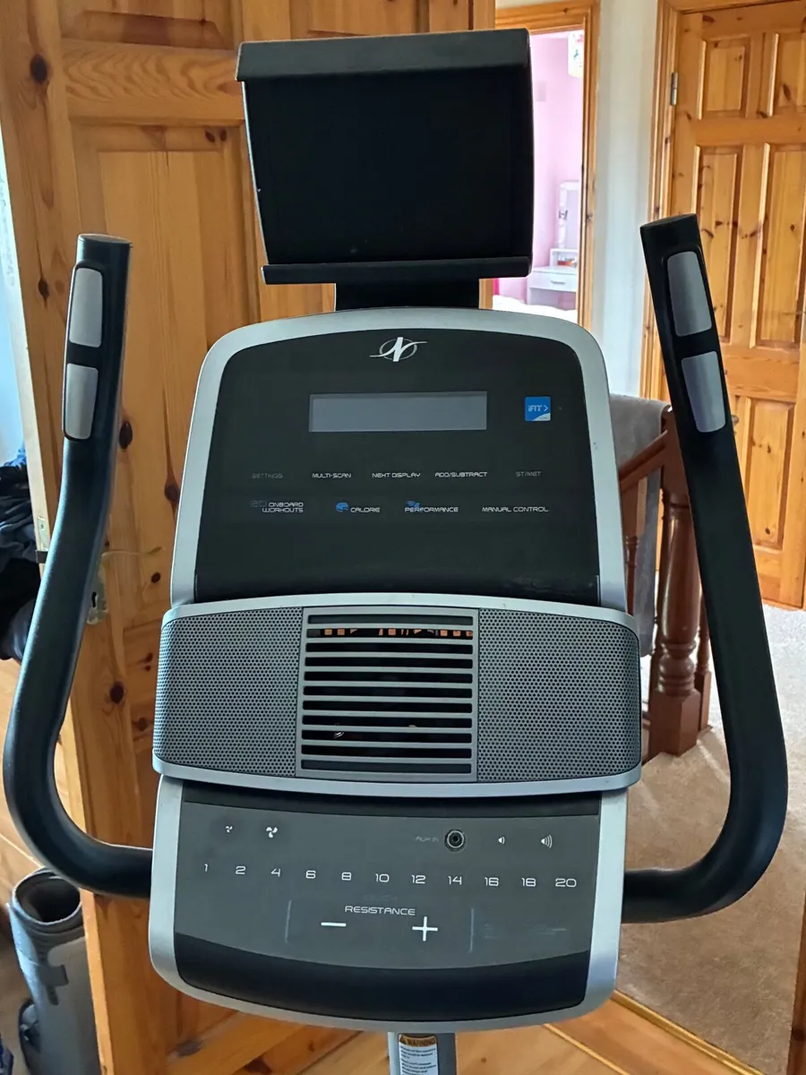 Nordic Track GX 2.7 exercise bike - Image 1