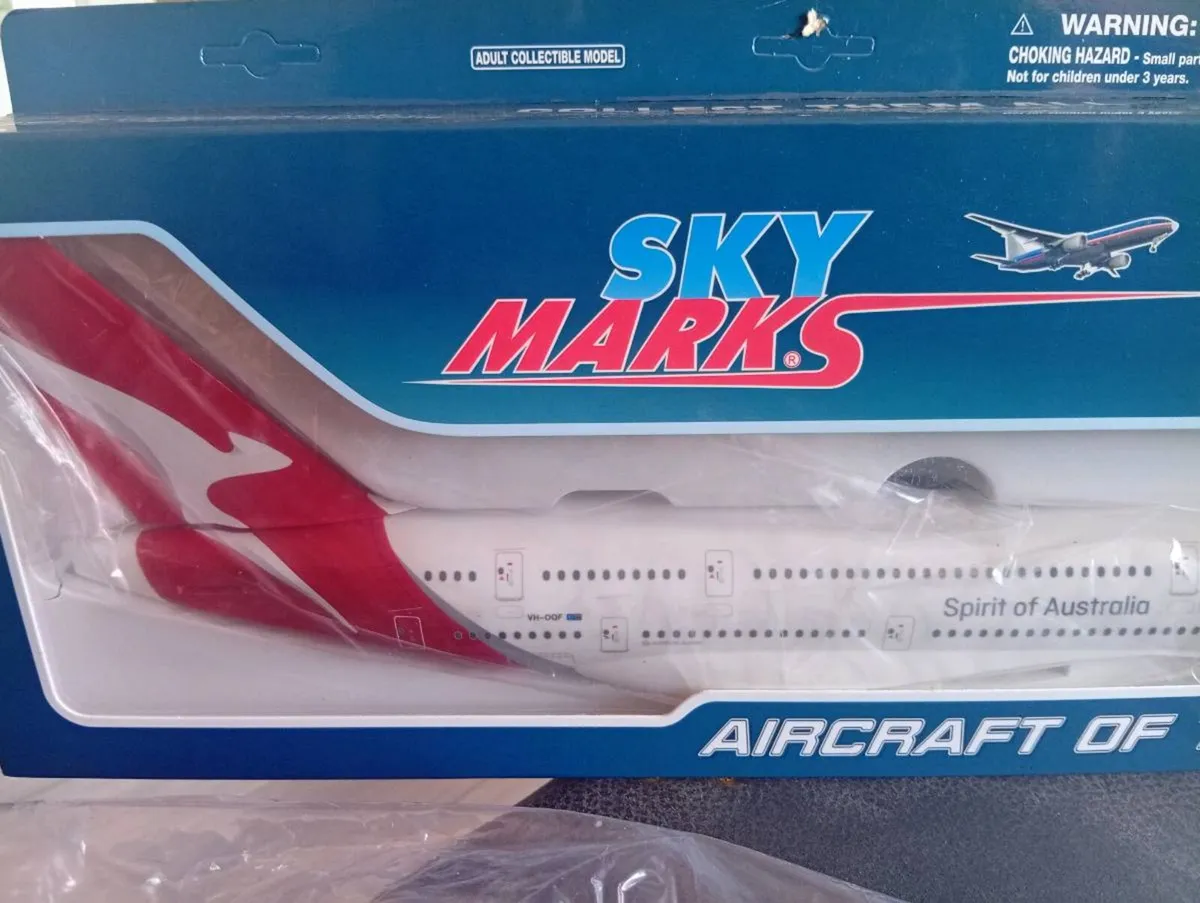 Aircraft of the world QANTAS model... - Image 1