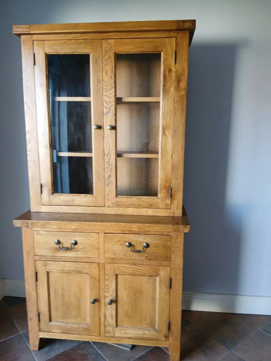 SOLID OAK CABINET LIKE NEW - Image 1