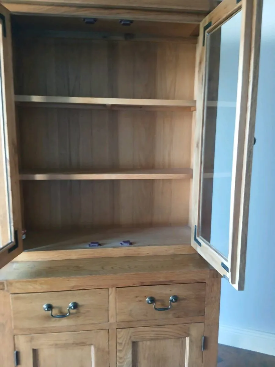 SOLID OAK CABINET LIKE NEW - Image 2