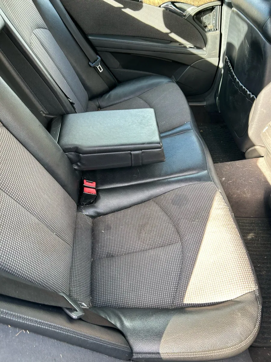Mercedes E270 - Image 2