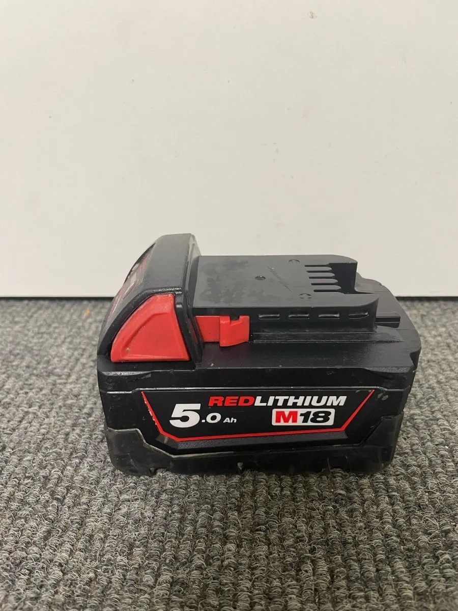 Milwaukee M18 Battery 18V 5ah - Image 3