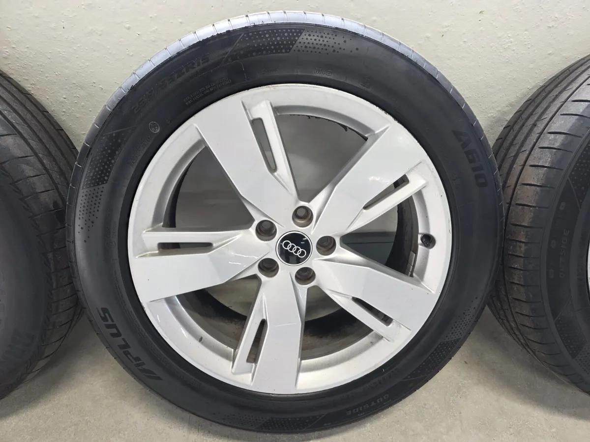 2022 Audi Q5 S-Line 19" Alloys - Good Tyres - Image 4