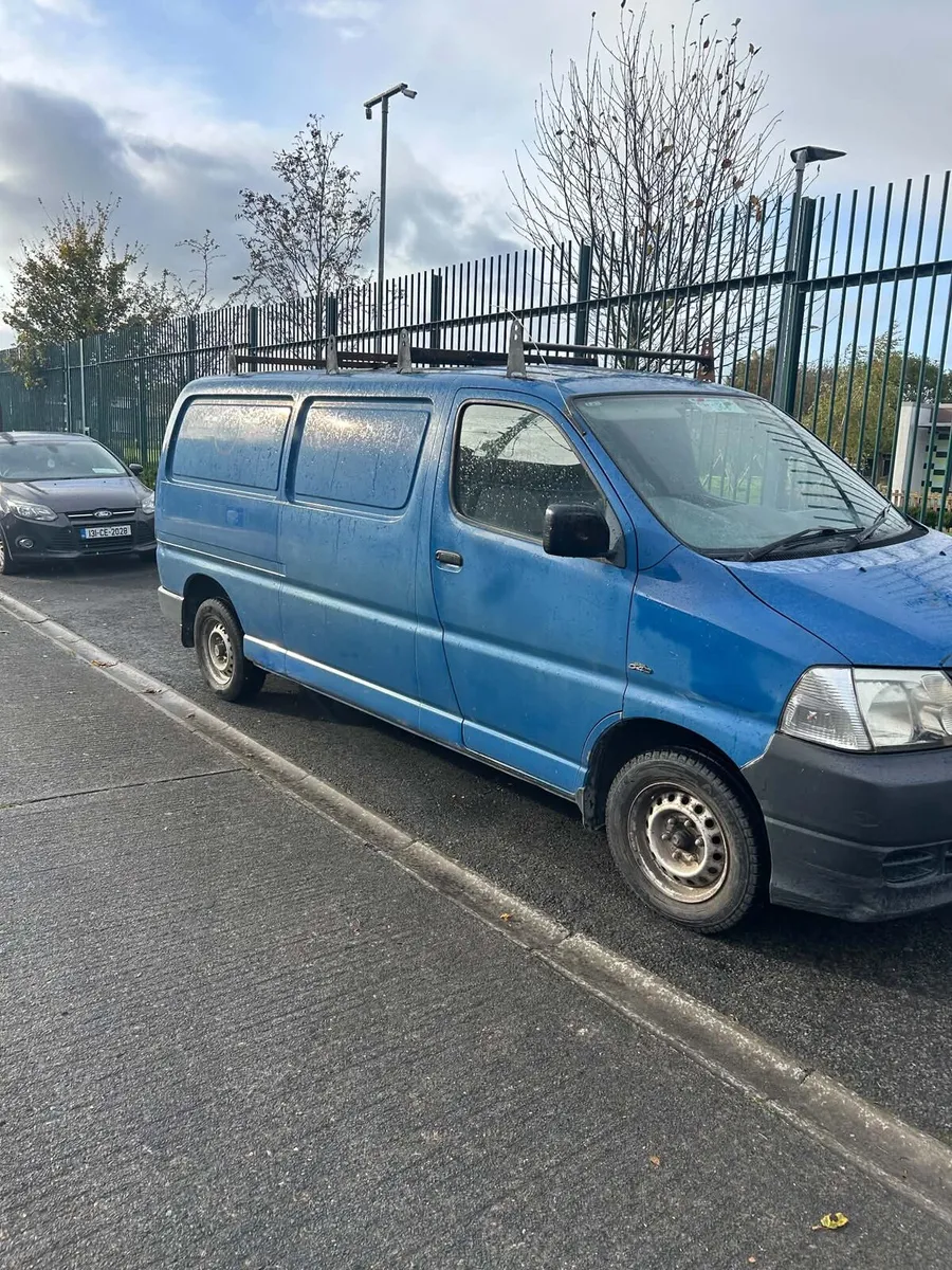 Toyota hiace - Image 2