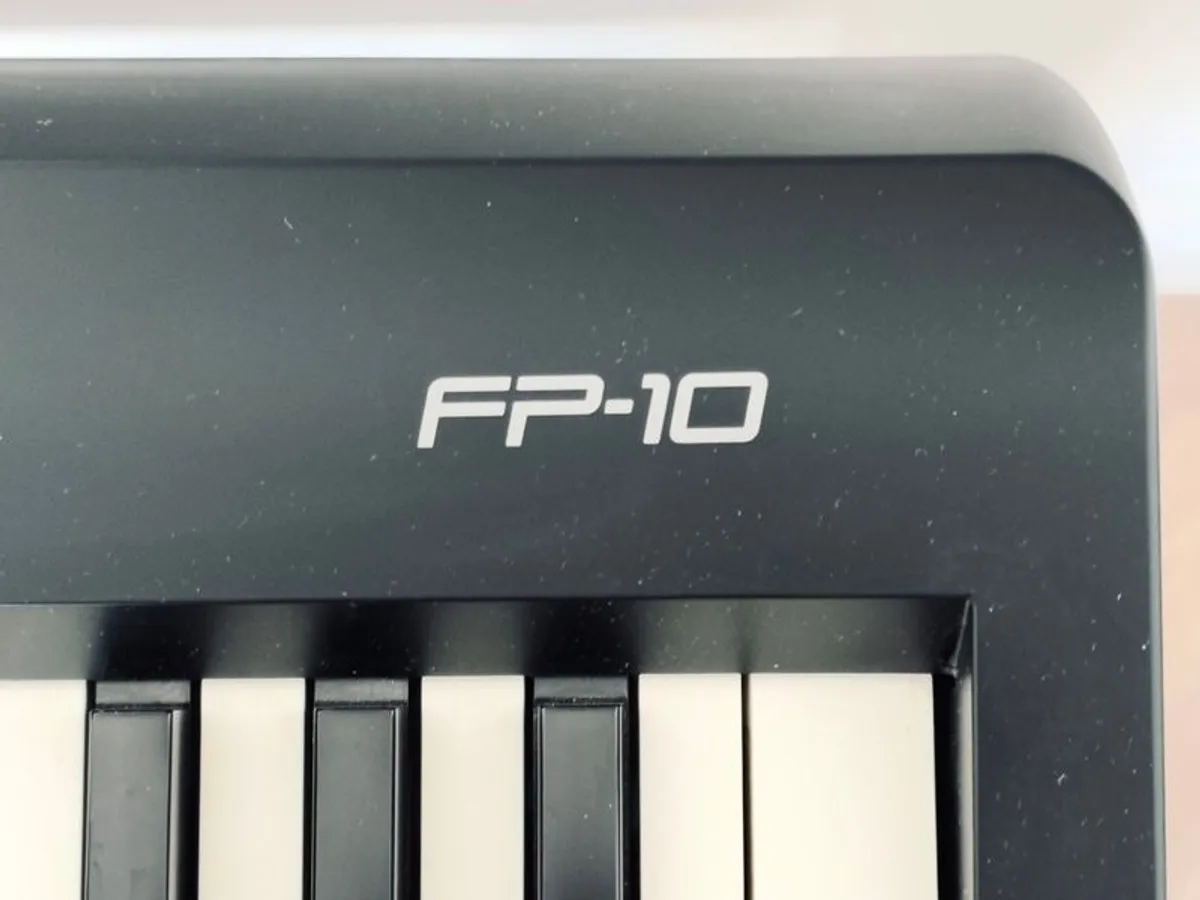 Roland FP-10 Digital Piano - Full Set with Stand, Stool & Pedal - Perfect Condition - Image 4