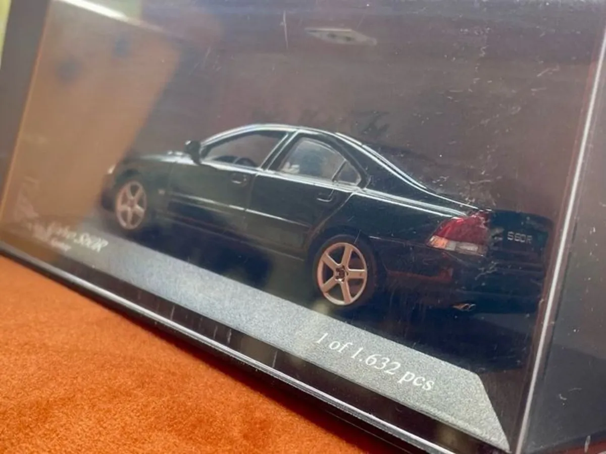 Volvo model car 1/43 - Image 4
