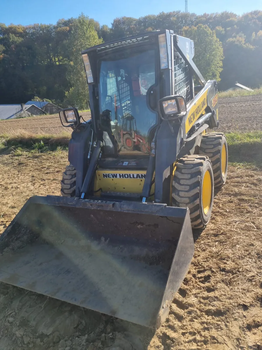 New holland skidsteer - Image 4