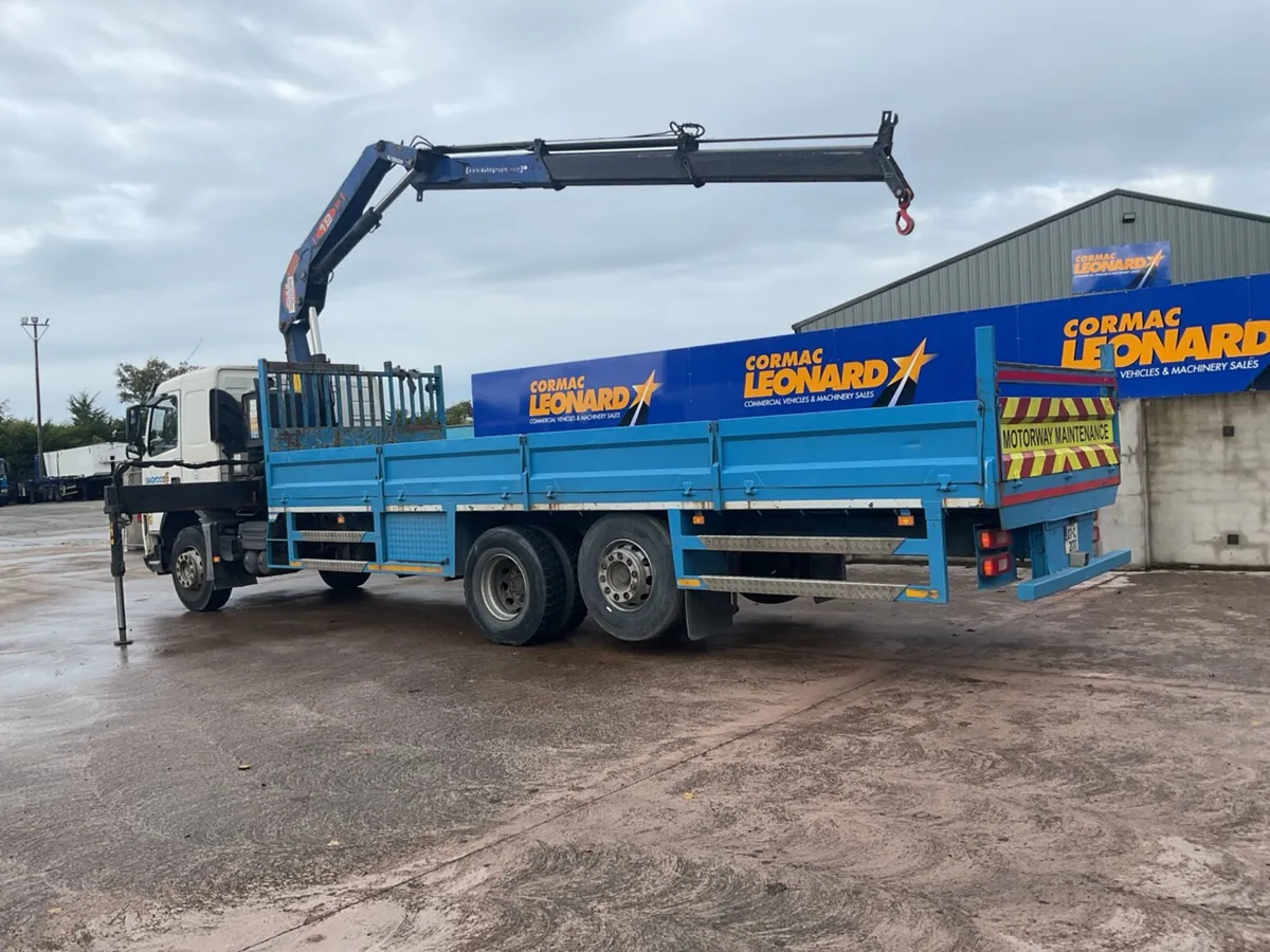2007 VOLVO FM340 6x2 Flatbed Crane Lorry3 of 12200 - Image 3