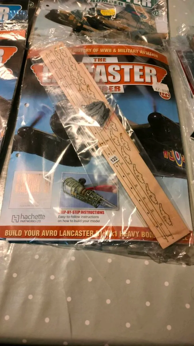 Hachette vintage. The Lancaster Bomber. Build your - Image 3