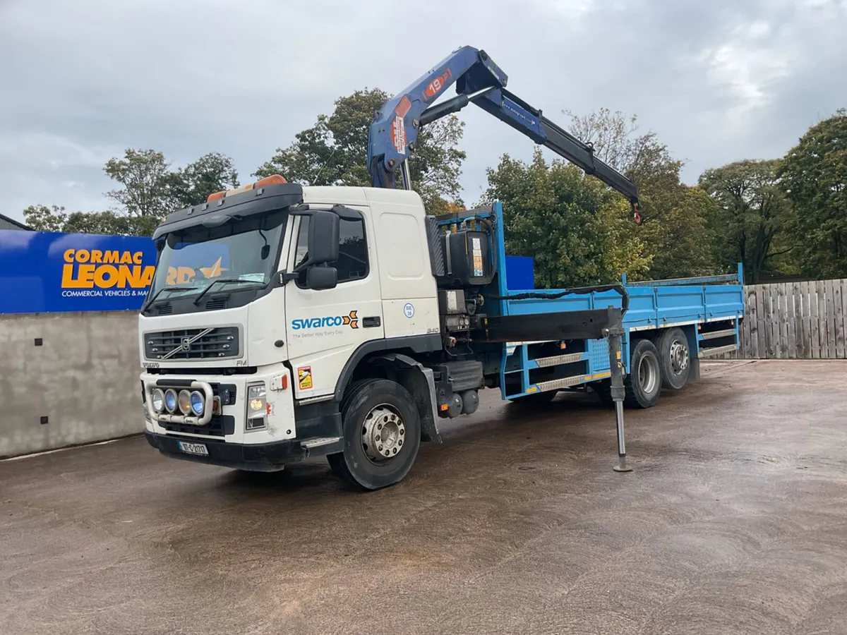 2007 VOLVO FM340 6x2 Flatbed Crane Lorry3 of 12200 - Image 1