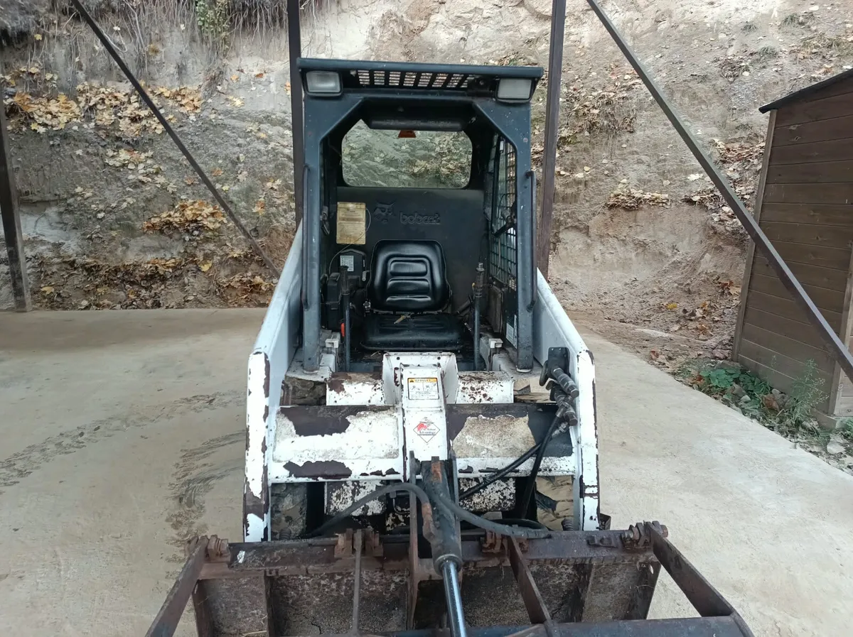 Bobcat skidsteer - Image 3