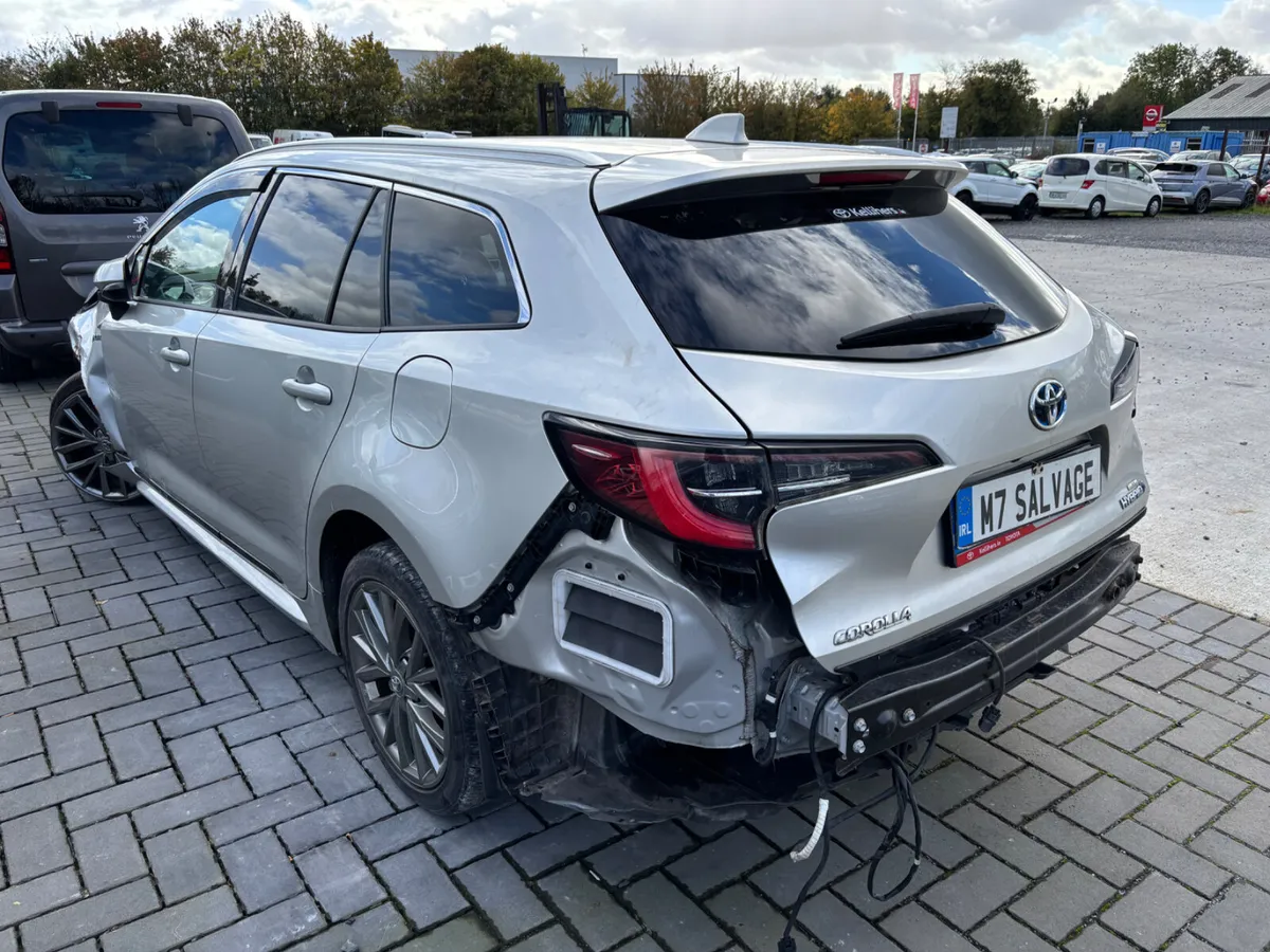 20 Corolla SOL Hybrid NCT 1/28 80km Starts - Image 4