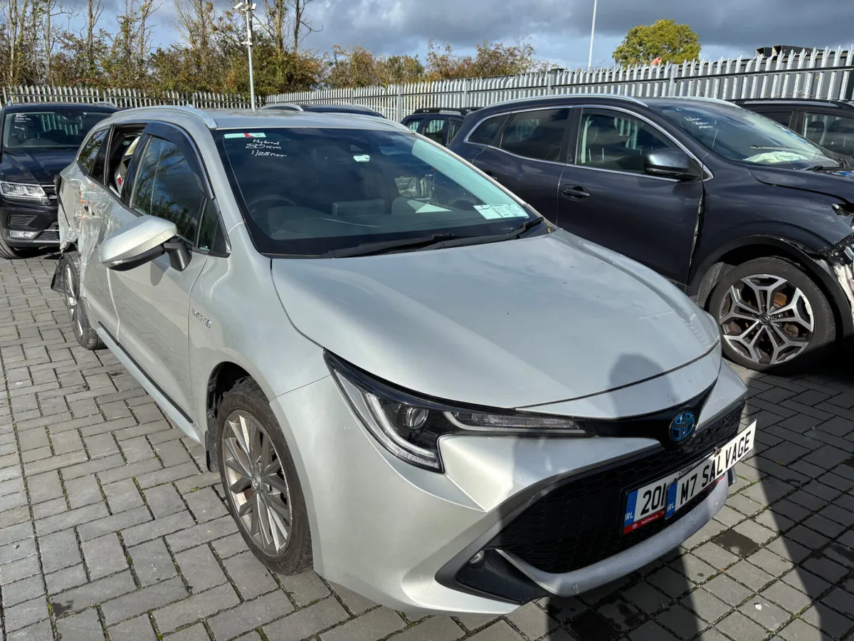 20 Corolla SOL Hybrid NCT 1/28 80km Starts - Image 2