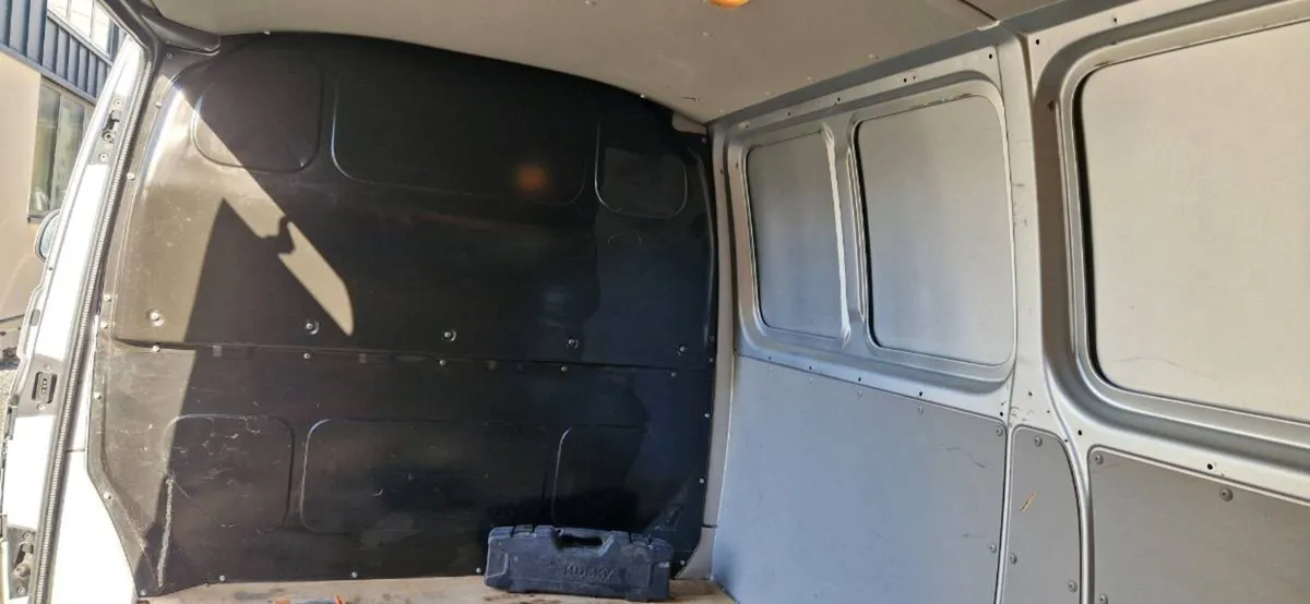 VW Transpotrter T6 Bulkhead + Shelving - Image 2