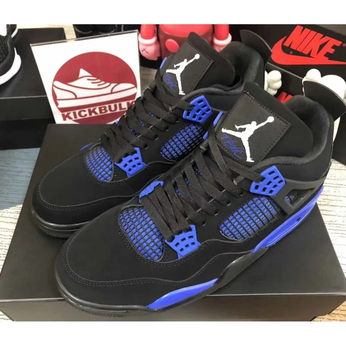 Boys Nike Air Jordan Trainers - Image 1