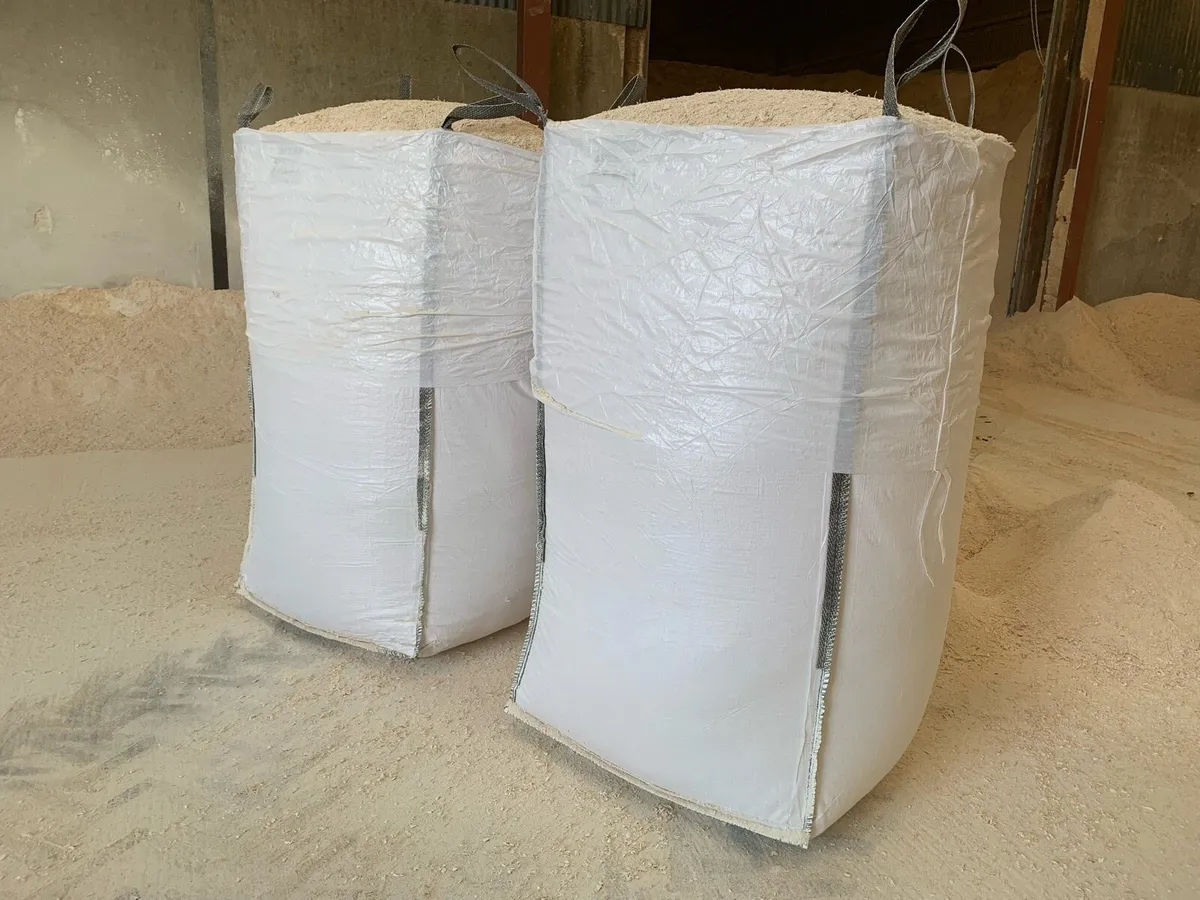 Bulk Jumbo Bags of White Sawdust Artic Loads - Image 1