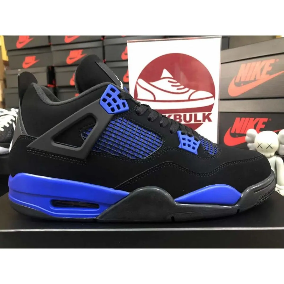 Boys Nike Air Jordan Trainers - Image 2