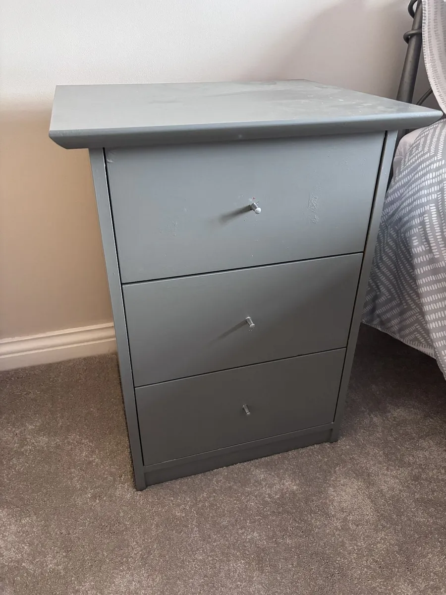 4ft 6inch grey metal bed in good condition - Image 2