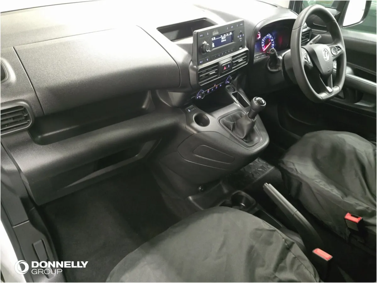 Vauxhall Combo Cargo 2300 1.5 Turbo D 100ps H1 Dyn - Image 4