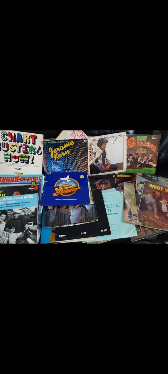 Large Amount of  vintage Vinyl records - Image 2