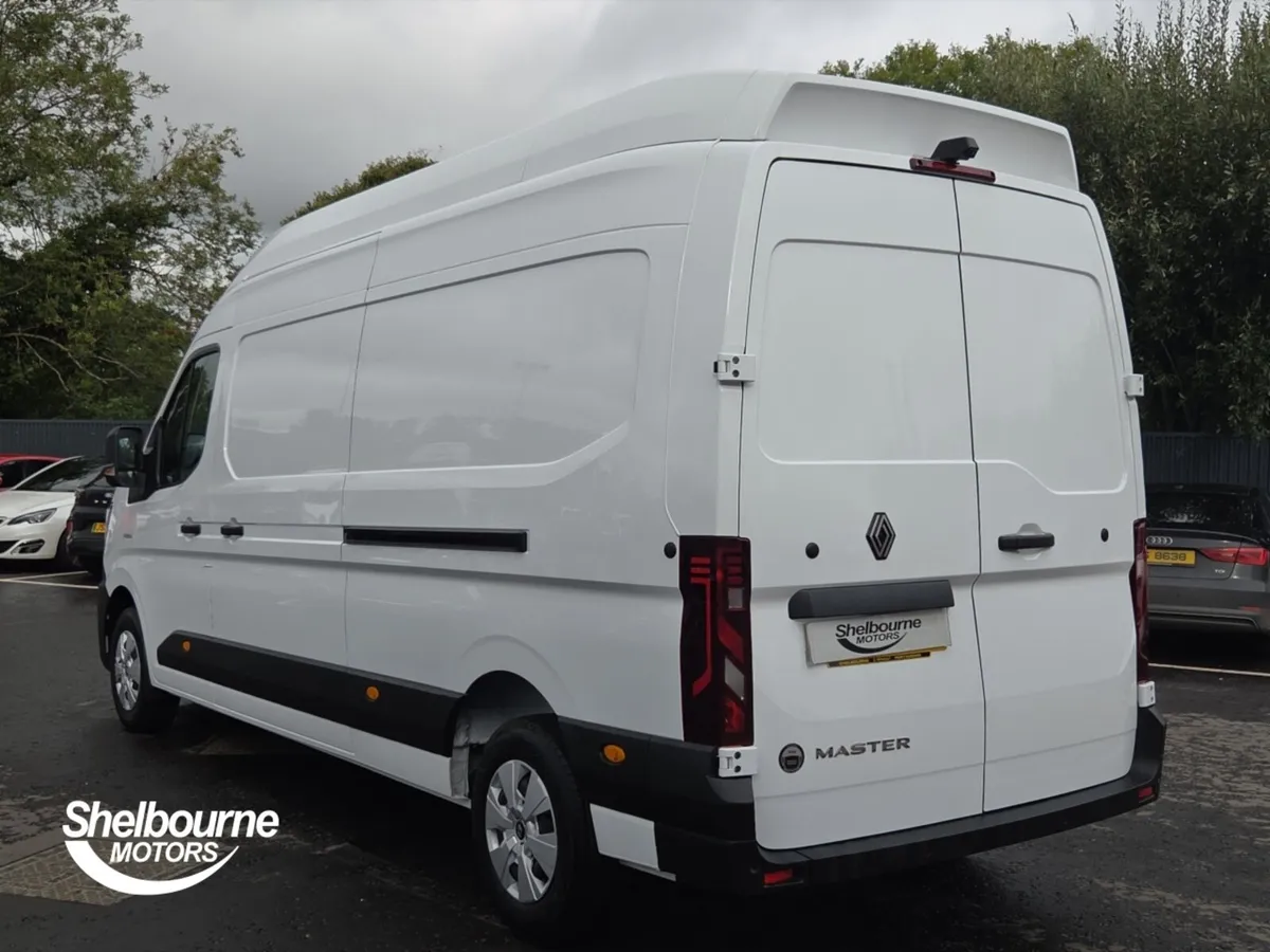 Renault Master LH35 Blue dCi 150 Advance High Roof - Image 2