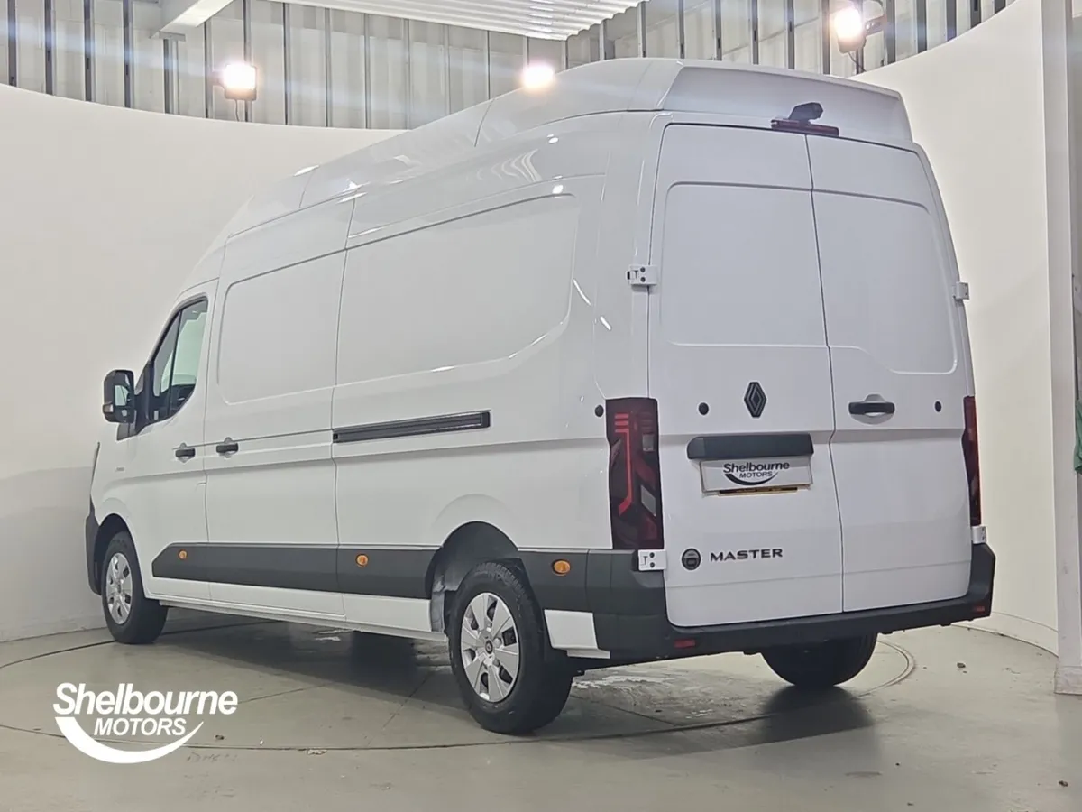 Renault Master LH35 Blue dCi 150 Advance High Roof - Image 2