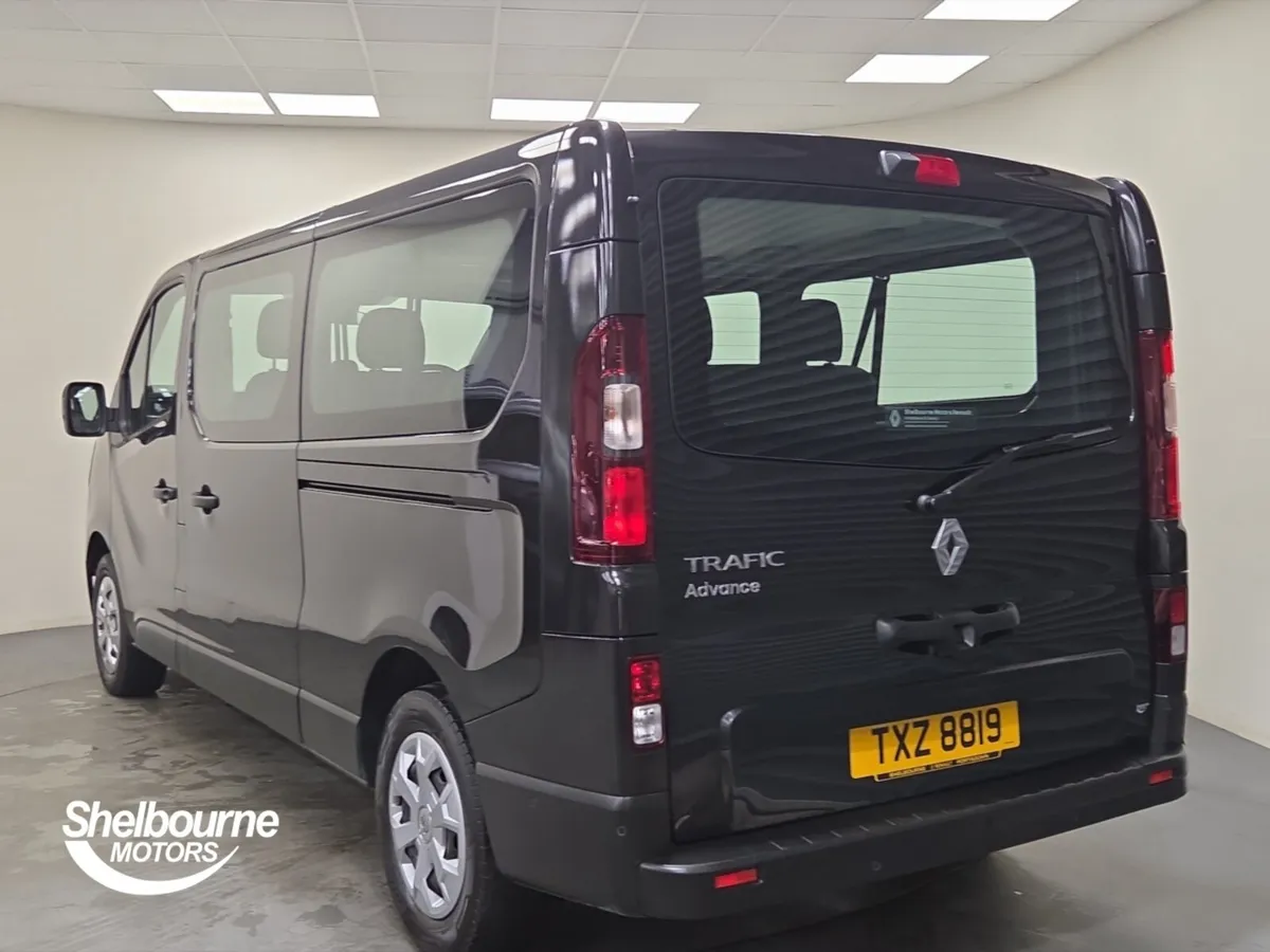 Renault Trafic LL30 Blue dCi 150 Advance 9 Seater - Image 2