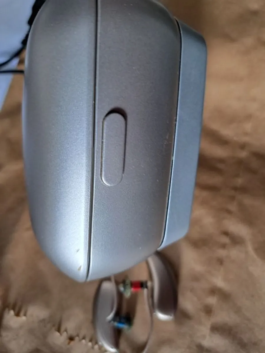 Hearing Aids - Image 2
