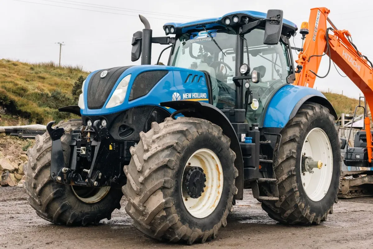 2020 New Holland T7.245 - Image 1