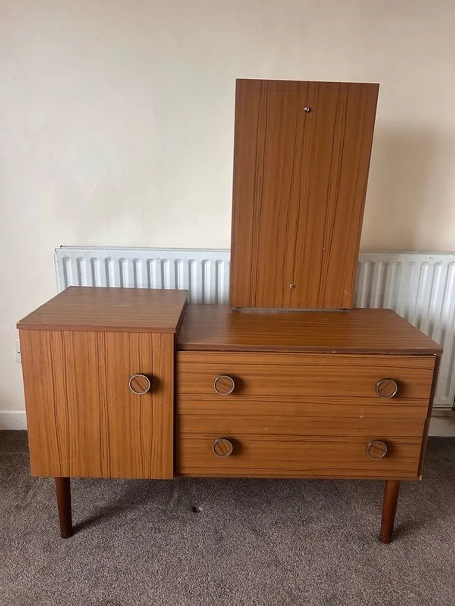antique dressing table - Image 1