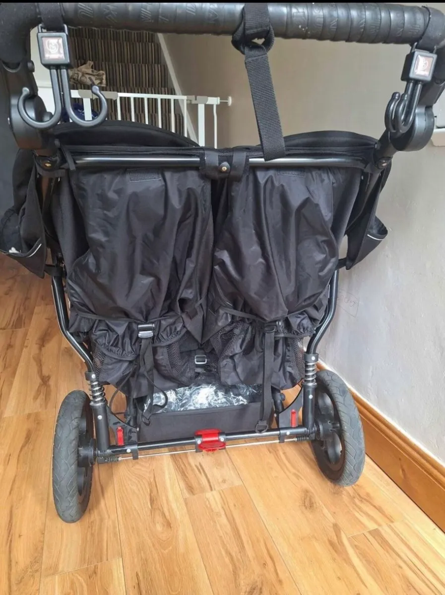 Out n about twin Buggy & Rain cover - Image 2