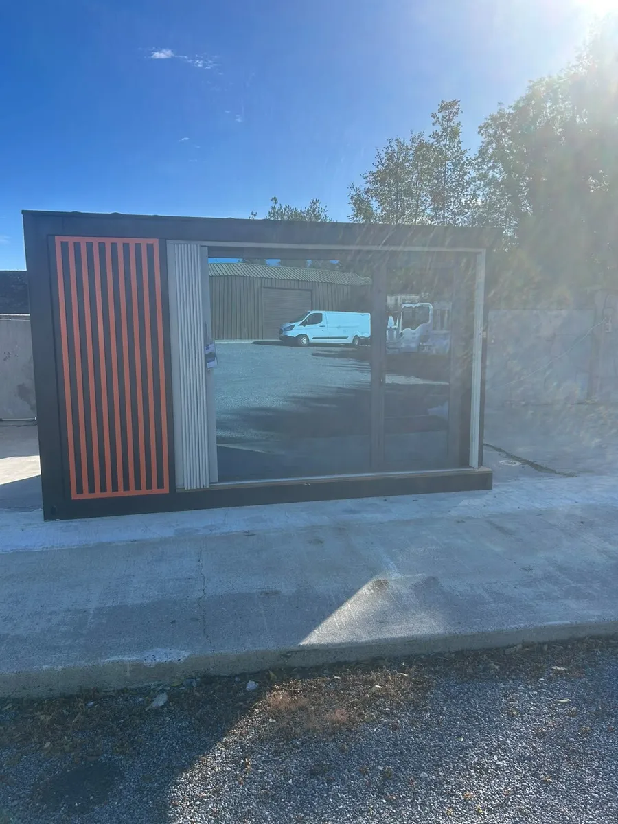 Mobile garden office. - Image 1
