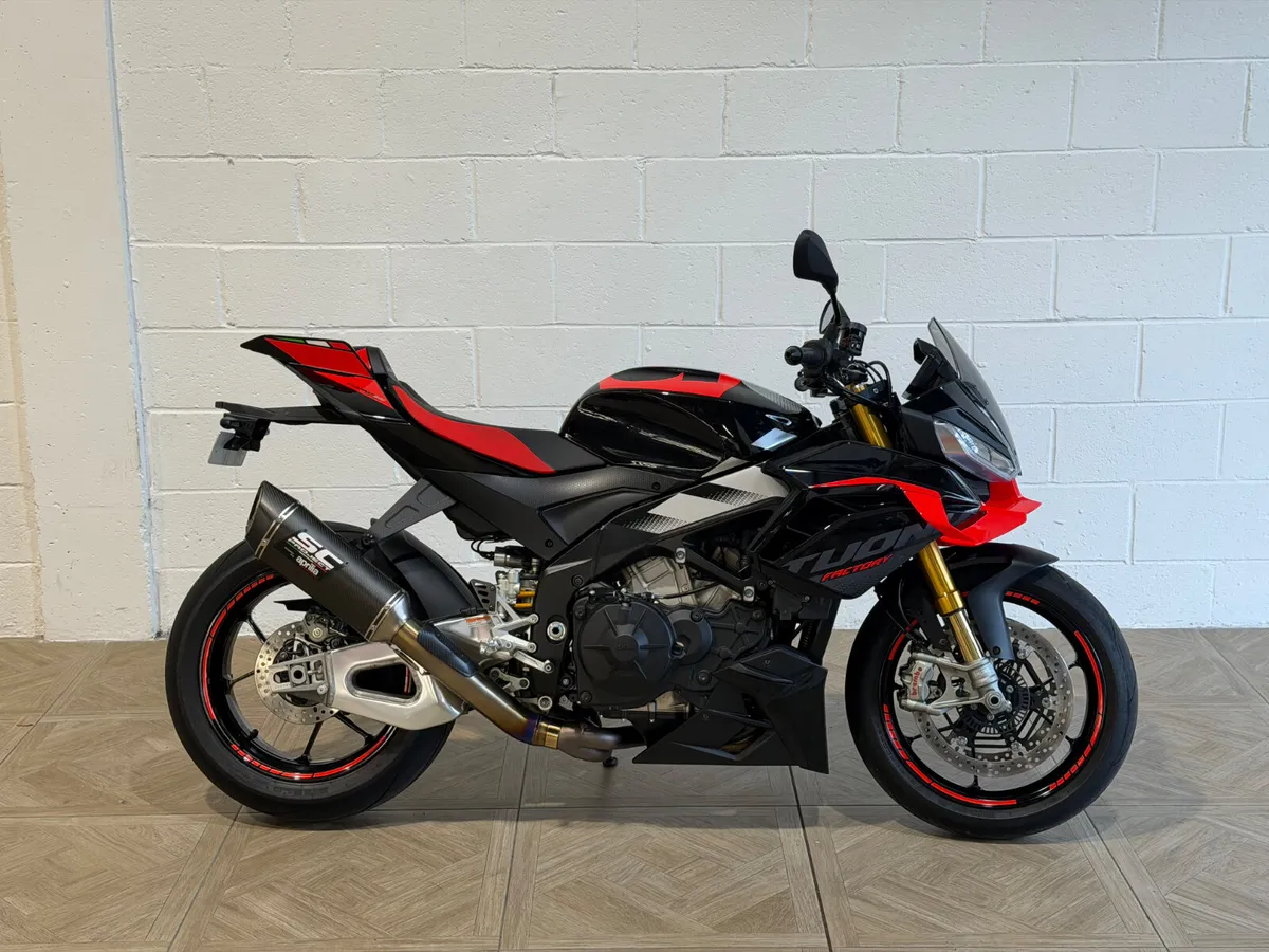 Aprilia Tuono V4 Factory 2025 - Image 1