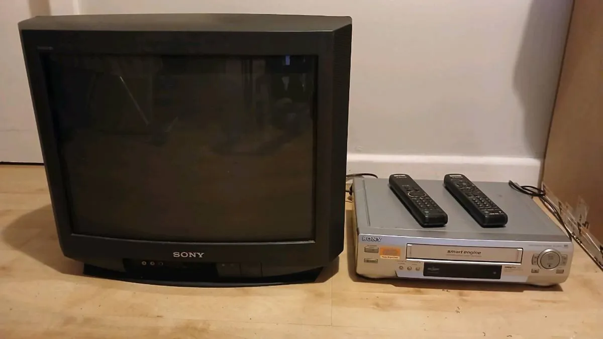 Tv video combo - Image 2