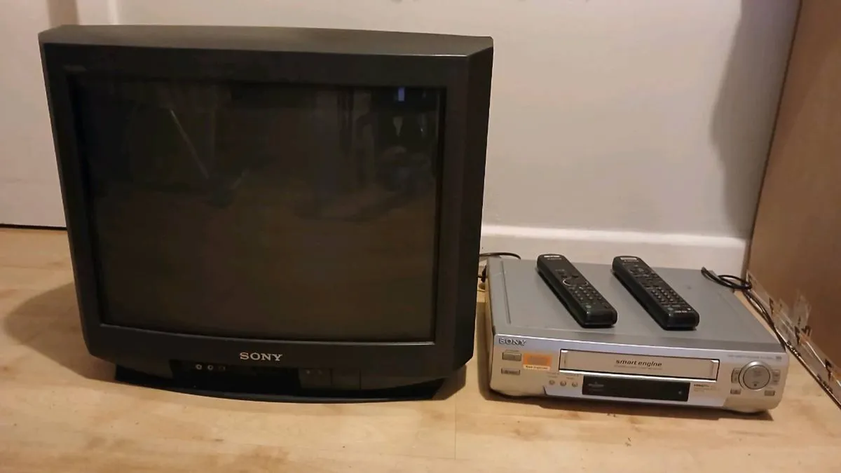 Tv video combo - Image 3