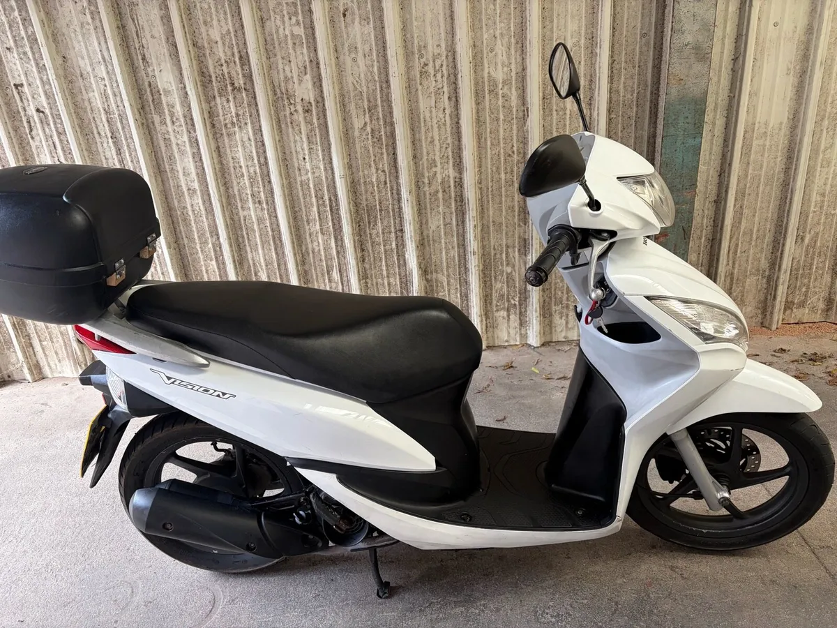 Honda Vision 110 - Image 1