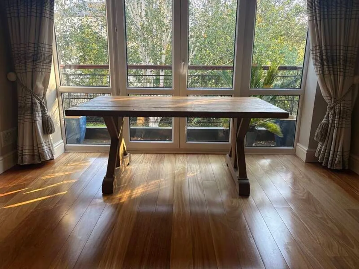 Dining/Kitchen Table - Image 3