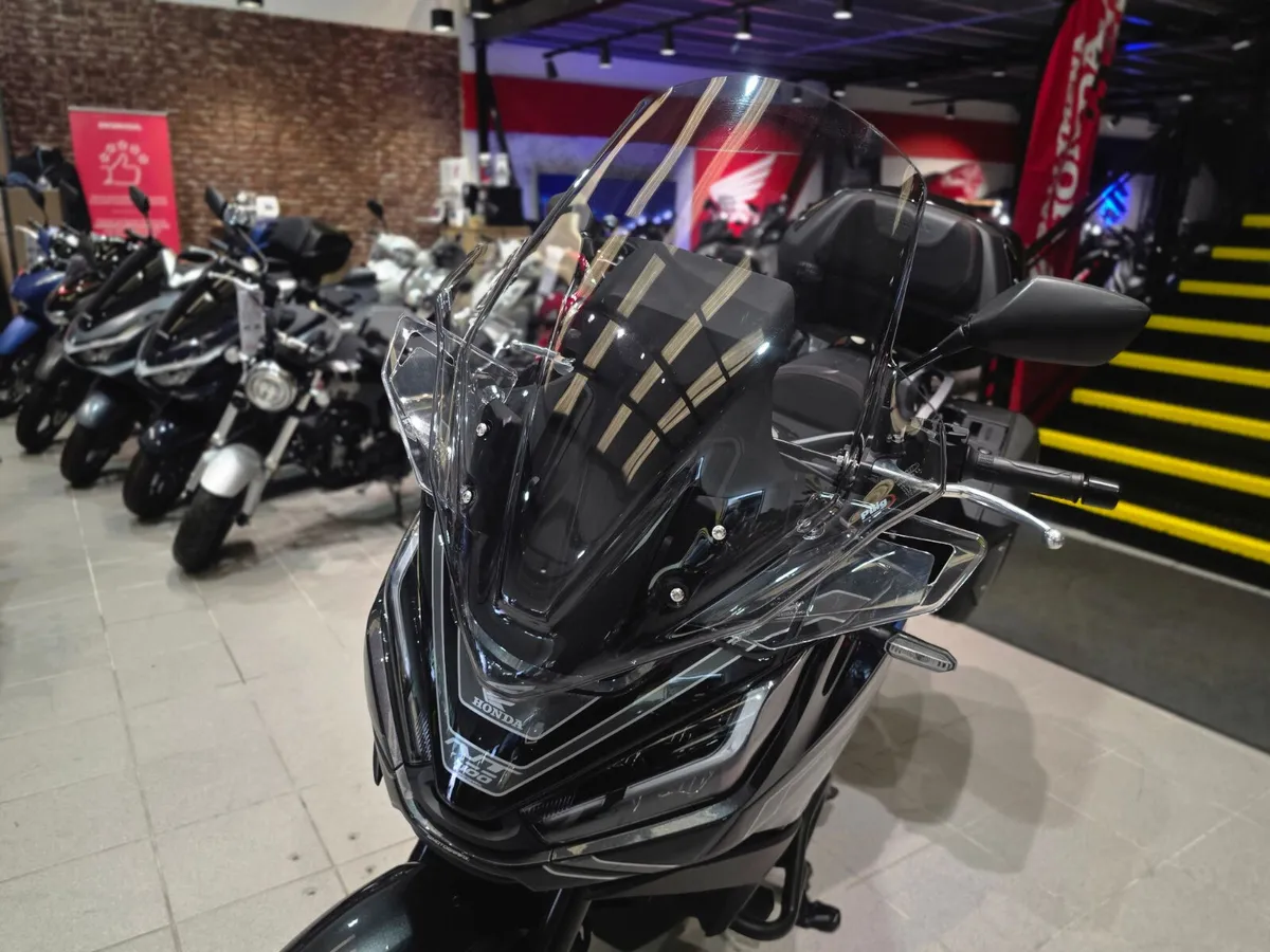 Honda NT1100 Manual - Image 4