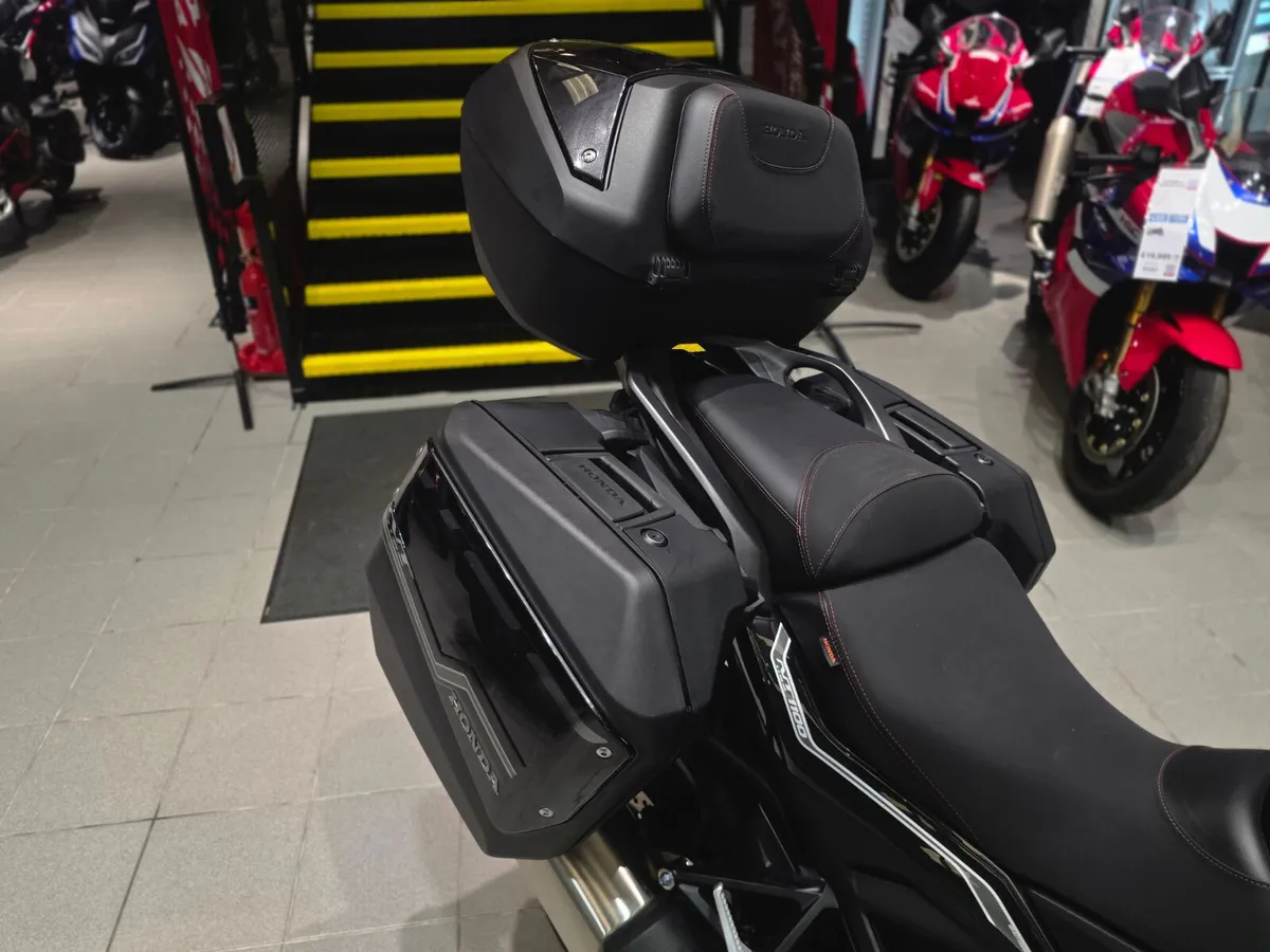 Honda NT1100 Manual - Image 3