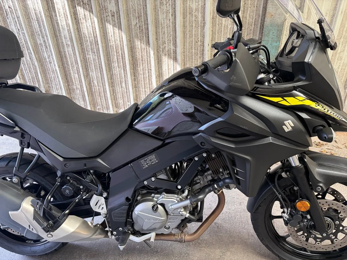 Suzuki DL 650 VSTROM - Image 1