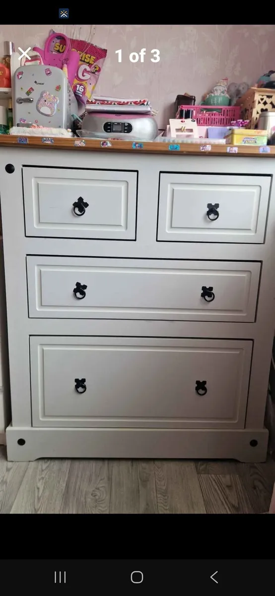 Wardrobe and chest of drawers - Image 1