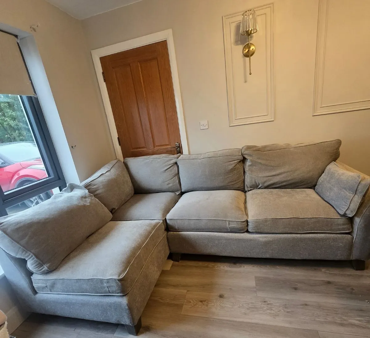 Couch - Image 2
