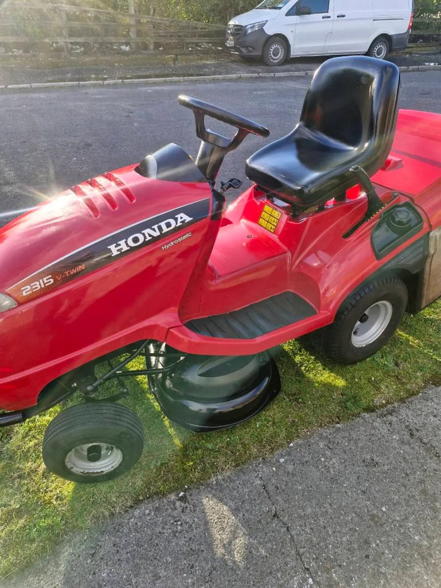 Honda 2315  lawnmower - Image 4